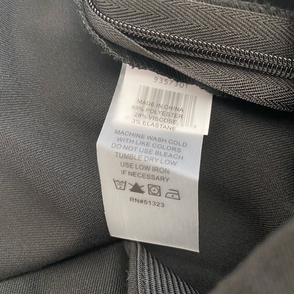 ‼️SOLD‼️Vince Camuto black pant - Picture 3 of 5